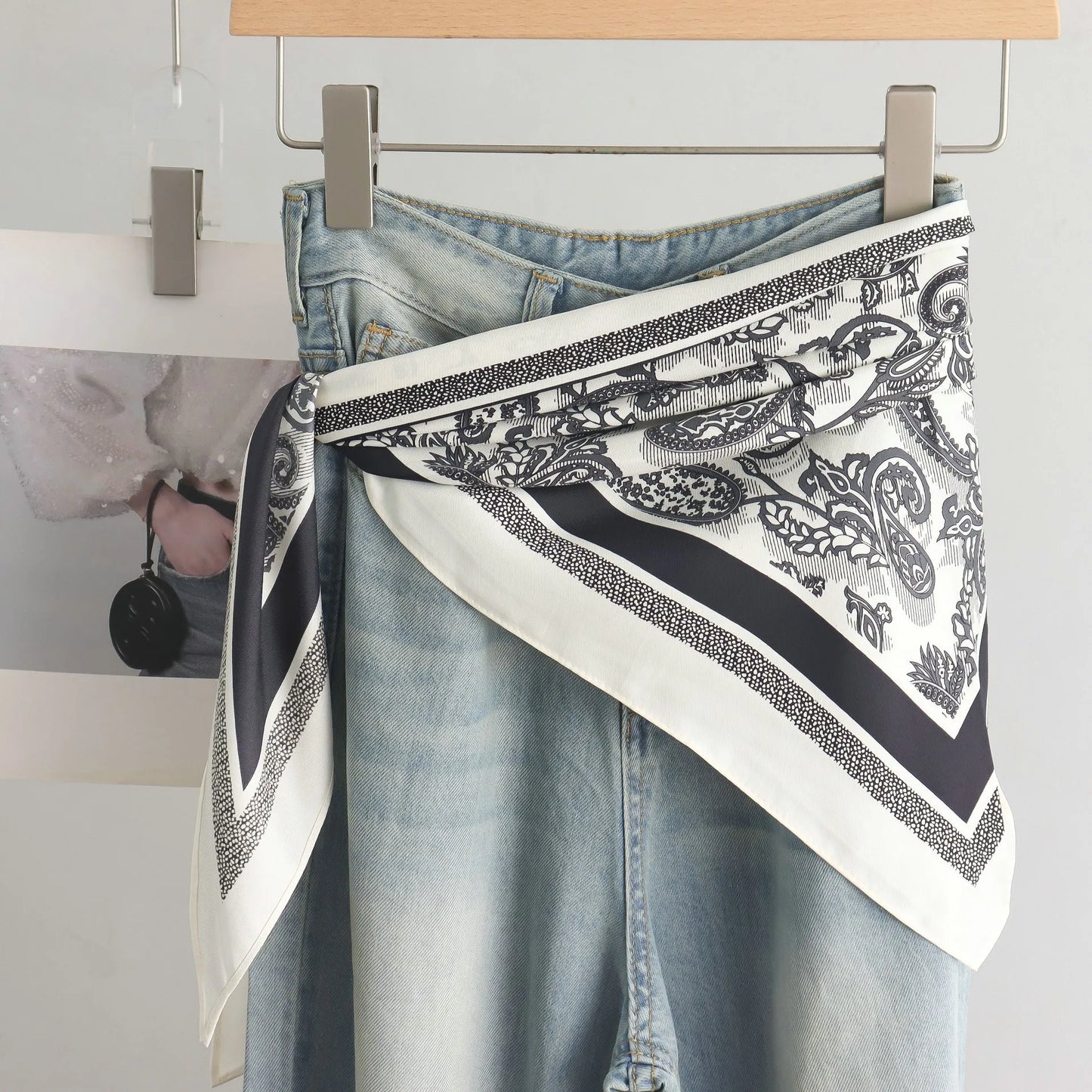 High-End Retro Tie-Dye Triangular Binder Headcloth Women's Spring and Summer New Niche Fashion All-Matching Scarf Jeans Belt