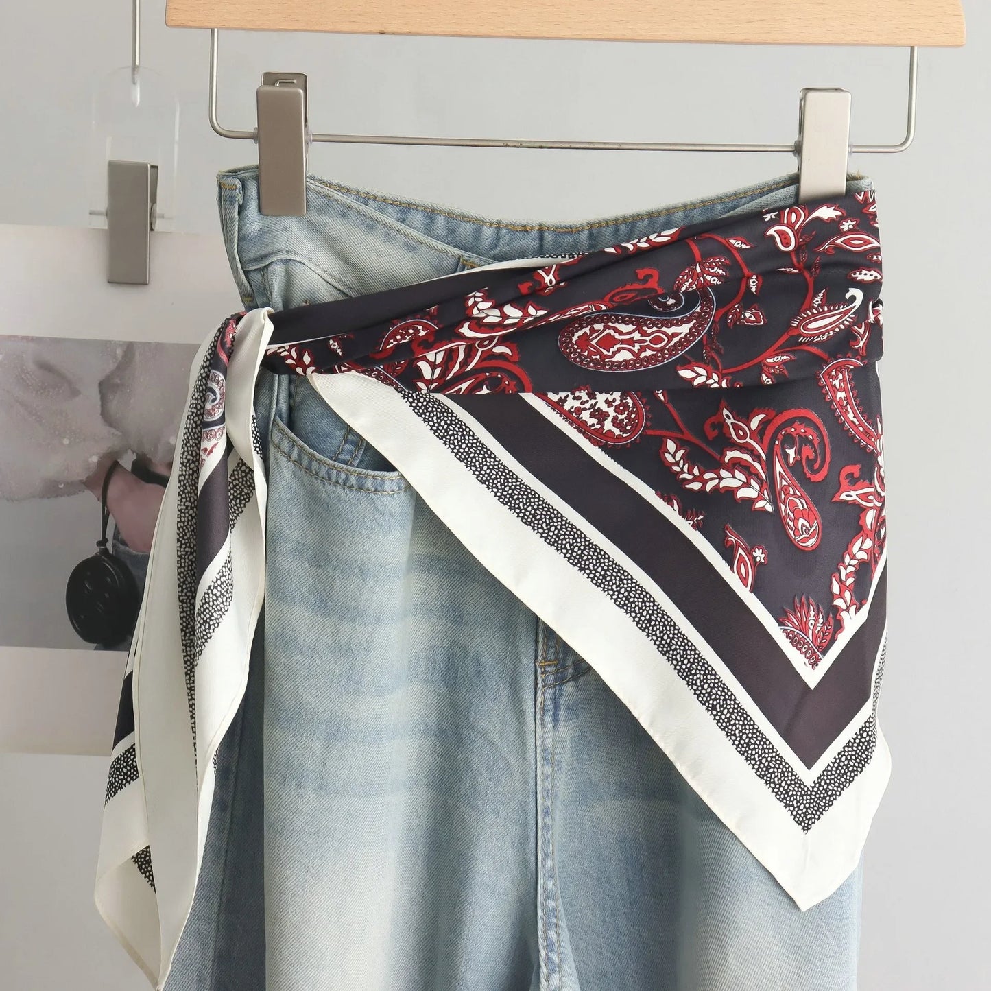 High-End Retro Tie-Dye Triangular Binder Headcloth Women's Spring and Summer New Niche Fashion All-Matching Scarf Jeans Belt